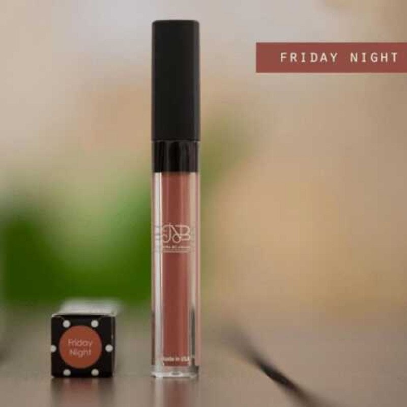 احمر شفاه سائل مقاوم للماء من نوره بو عوض - فرايدي نايت احمر شفاه سائل مقاوم للماء من نوره بو عوض - فرايدي نايت