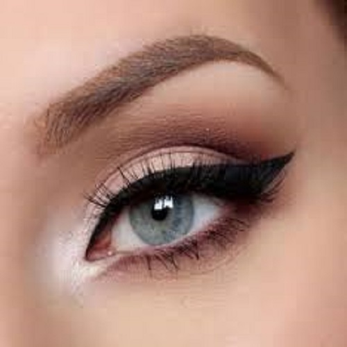 Black eyeliner from Flormar