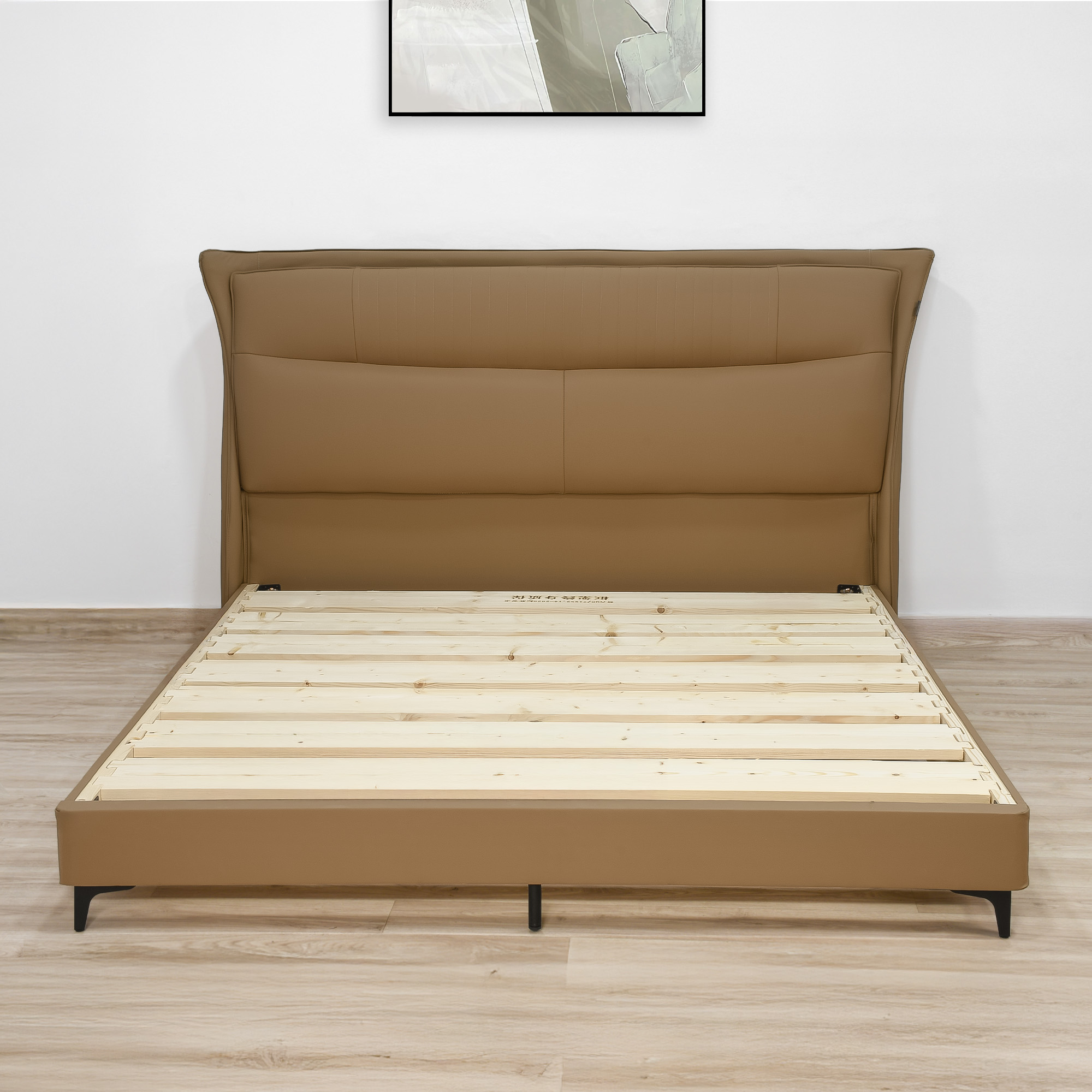 سرير ملكي كوفي فاتح 180x200 سم سرير ملكي كوفي فاتح 180x200 سم