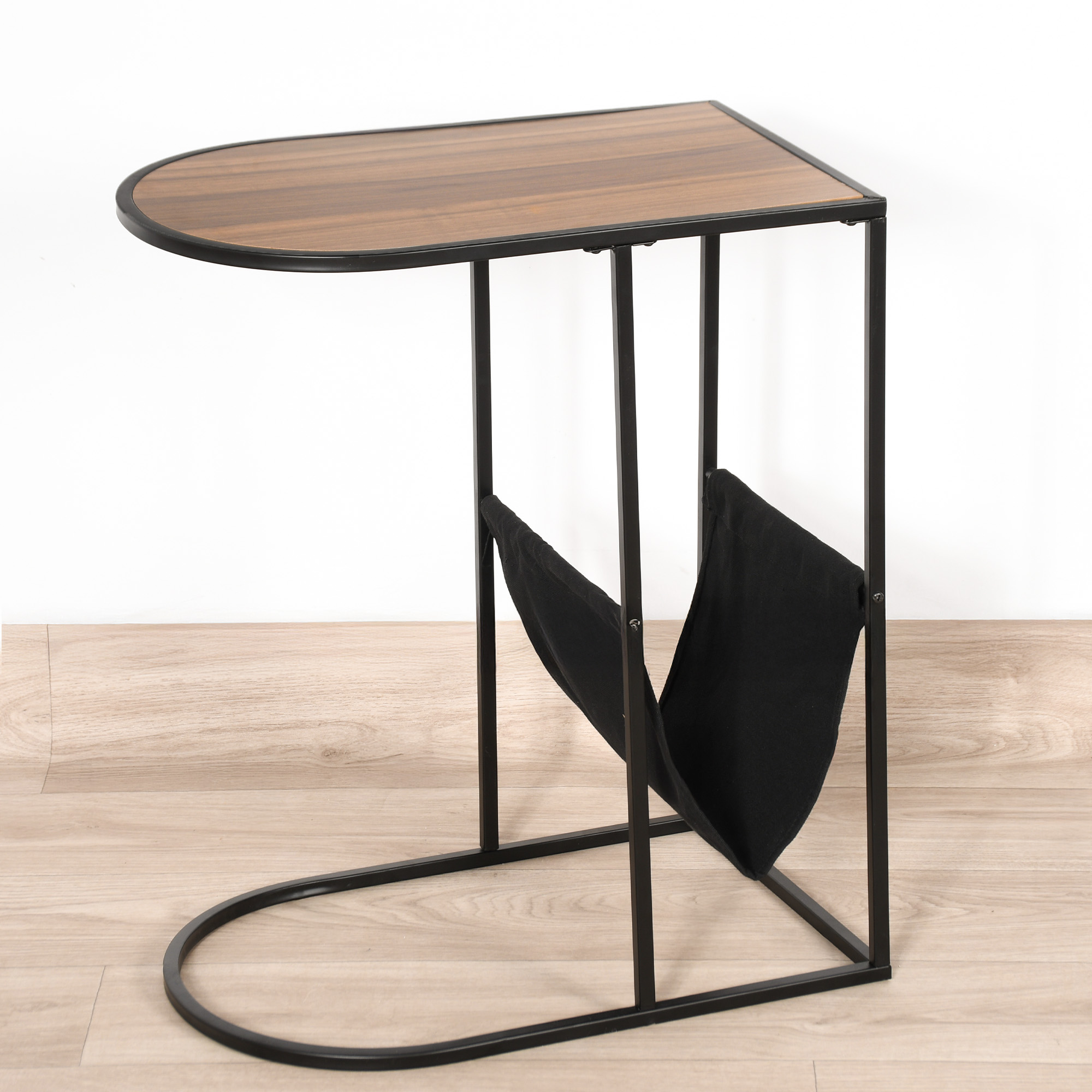 طاولة خدمة مفردة من الخشب مع رف قماشي طاولة خدمة مفردة من الخشب مع رف قماشي