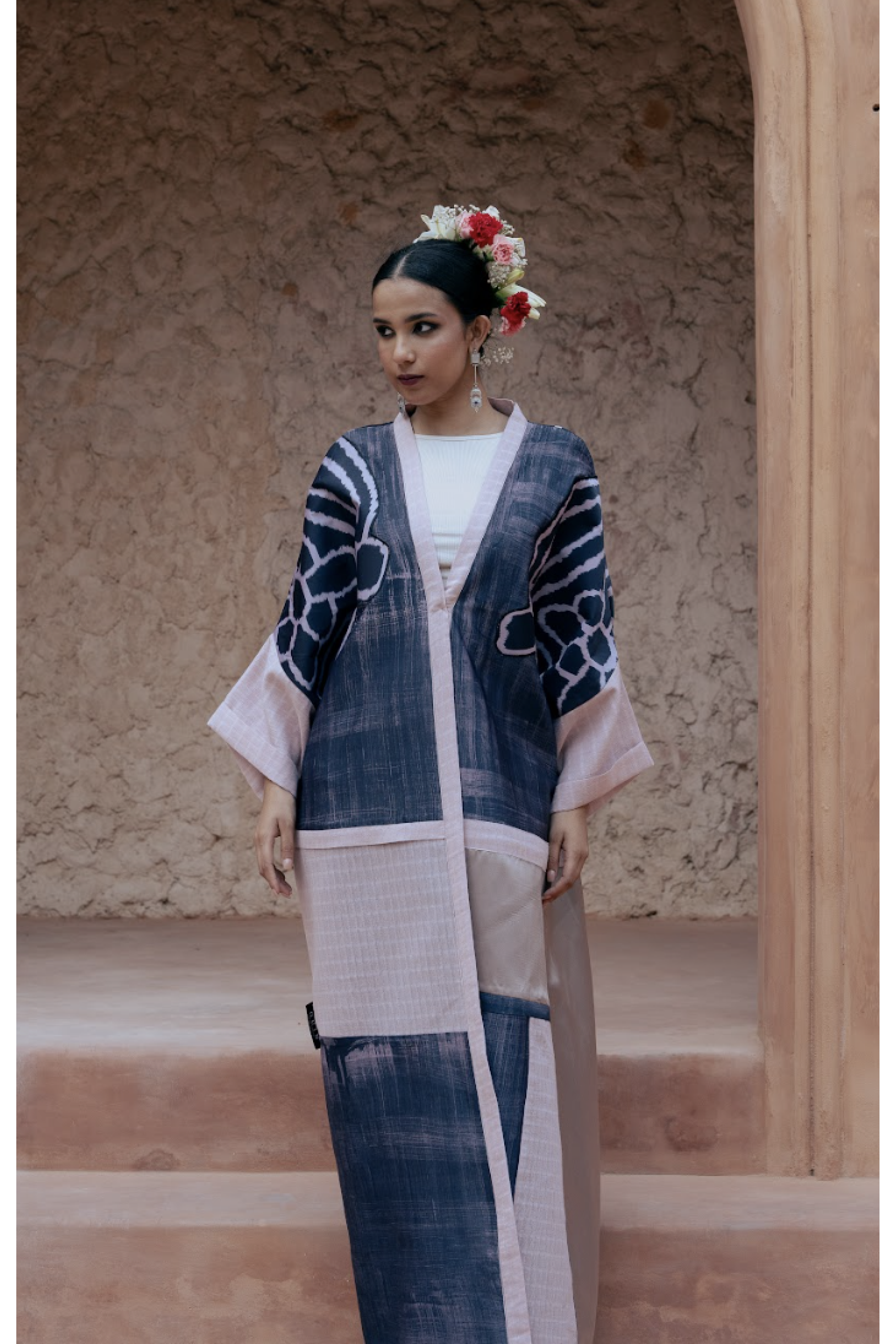 عباية السفر بألوان صيفية