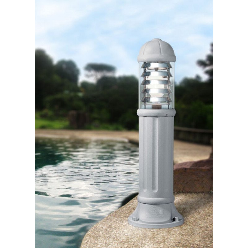 عمود إنارة حديقة