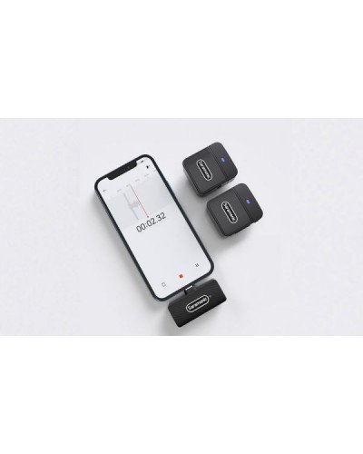 Saramonic Blink 100 B4 2-Person Compact Digital Wireless Clip-On Microphone System with Lightning Connector