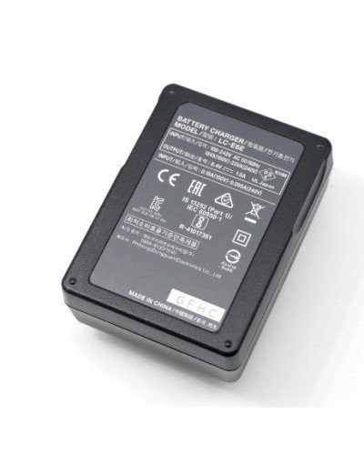 شاحن للكانون Canon LC-E6E Battery Charger for Canon EOS 5D Mark II/III/IV, 5DS, 5DS R, 6D, 6D Mark II, 7D, 7D Mark II, 60D, 70D, 80D, 90D, R, R5, R6, Ra, XC10, XC15, BMPCC 4K, BMPCC 6K شاحن للكانون Canon LC-E6E Battery Charger for Canon EOS 5D Mark II/III/IV, 5DS, 5DS R, 6D, 6D Mark II, 7D, 7D Mark II, 60D, 70D, 80D, 90D, R, R5, R6, Ra, XC10, XC15, BMPCC 4K, BMPCC 6K