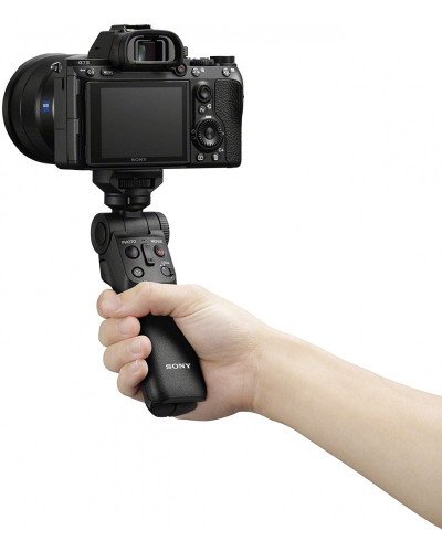 Sony ZV-E10 Mirrorless Camera with 16-50mm Lens and Content Creator Kit Sony ZV-E10 Mirrorless Camera with 16-50mm Lens and Content Creator Kit