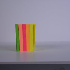 كلاس ورق لاصق ملاحظات - 3×3 سم – مثالي للاستخدام اليومي في المدرسة أو المنزل أو المكتب